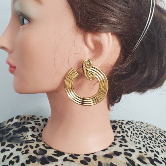 Large Vintage Parklane Goldtone Art Deco Statement Clip-on Earrings - Picture 2 of 10